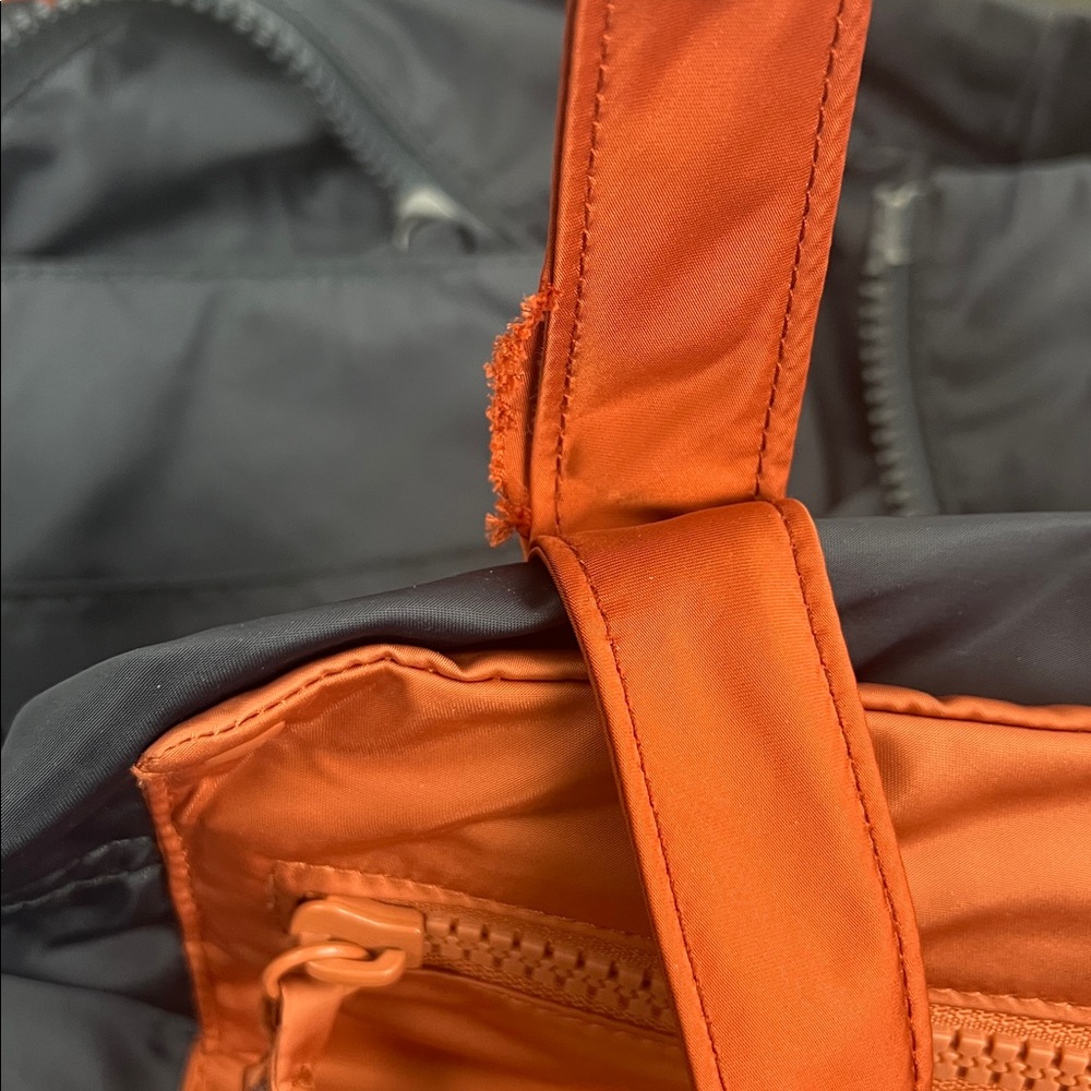 Madewell Th Sport Tote with MWL Logo Navy Blue and Orange - Picture 11 of 11